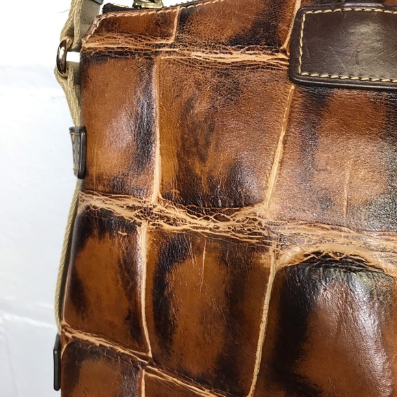 Dooney & Bourke Brown Leather Croc Embossed Tote Handbag Shoulder Purse - Picture 8 of 16